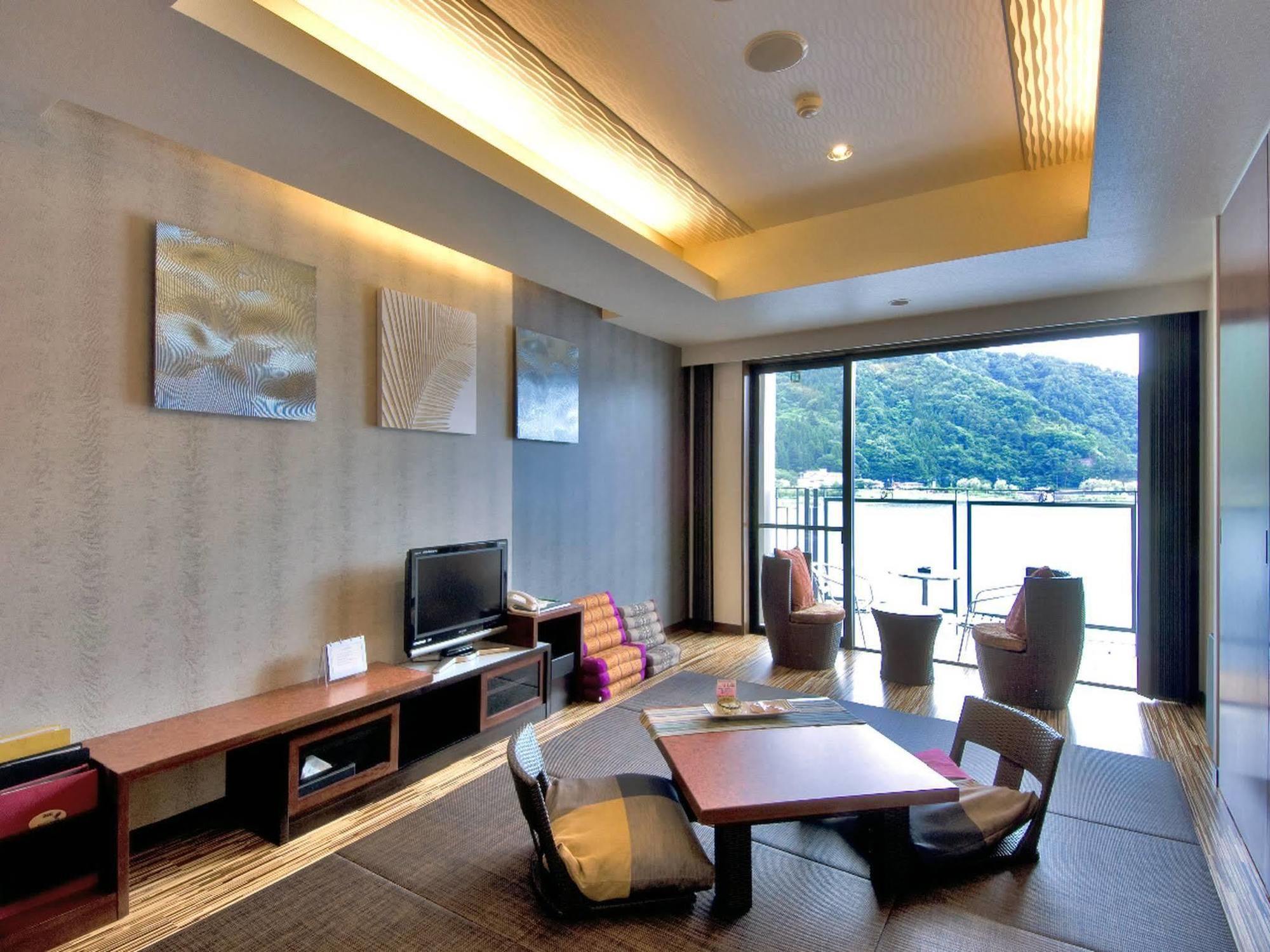 Kaze No Terrace Kukuna Hotel Fujikawaguchiko Εξωτερικό φωτογραφία
